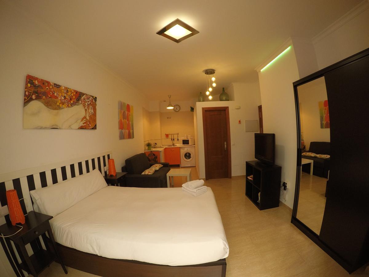Apartamentos Gold Malaga Exterior photo